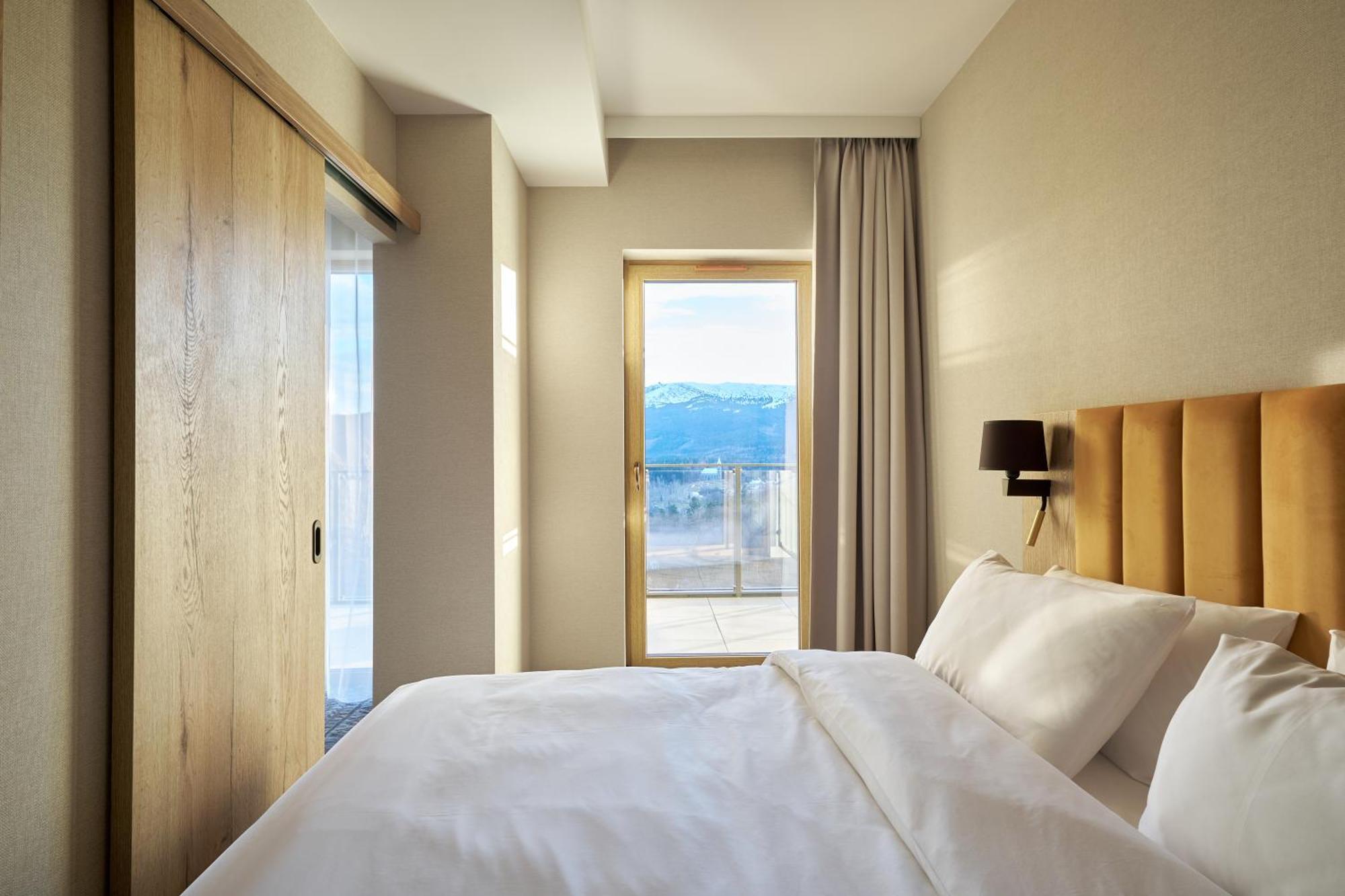 Zloty Horyzont Hotel & Resort 스클라르스카포렘바 외부 사진