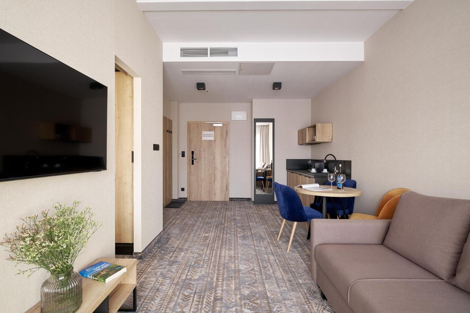 Zloty Horyzont Hotel & Resort 스클라르스카포렘바 외부 사진
