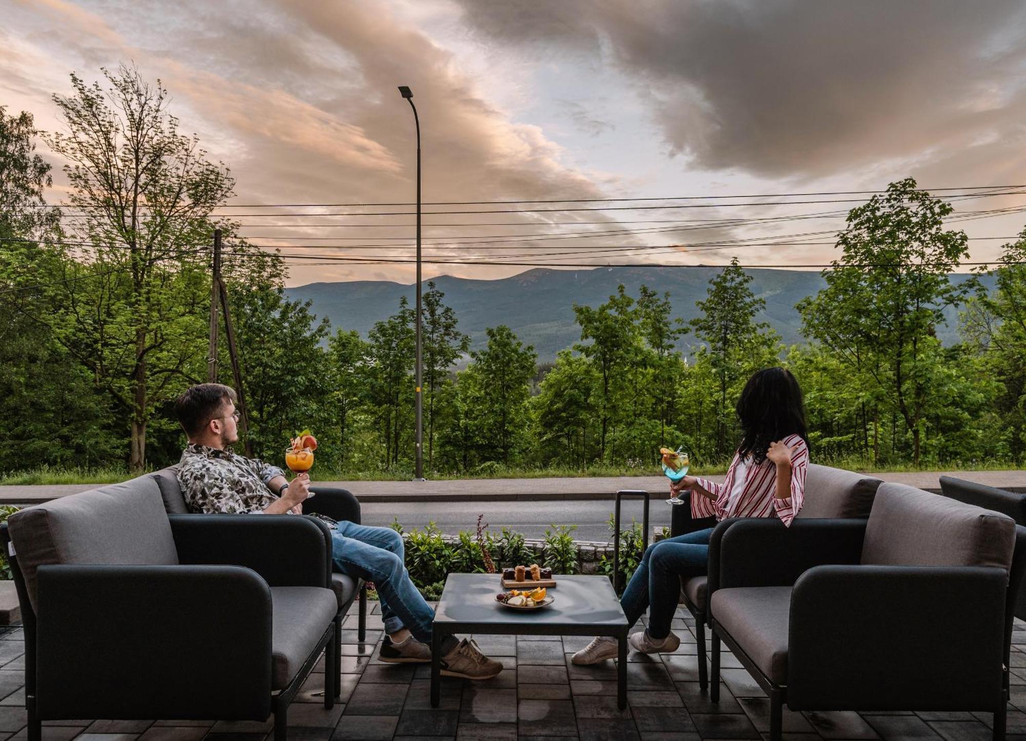 Zloty Horyzont Hotel & Resort 스클라르스카포렘바 외부 사진